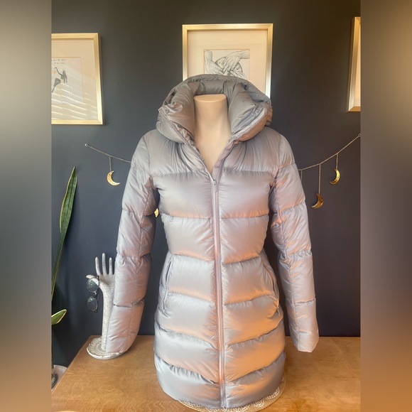 Lululemon pale blue puffer coat - Picture 1 of 3